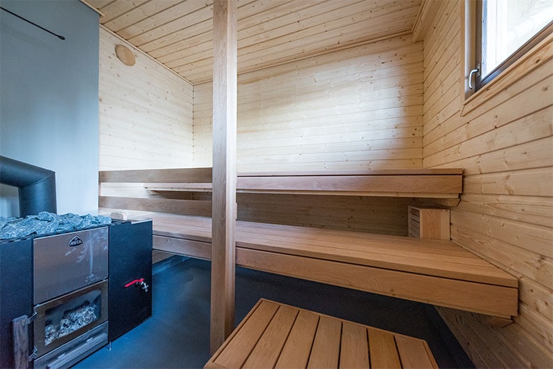 Sauna- ja terassiremontti Outokumpu