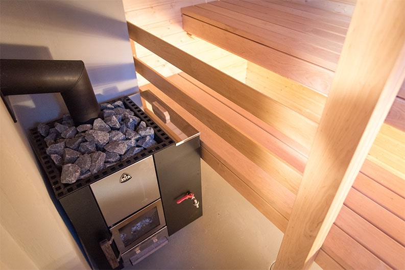 Sauna- ja terassiremontti Outokumpu 5