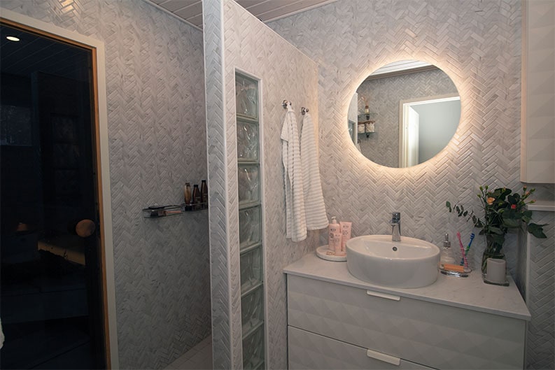 Remontoimme ja suunnittelemme sisätilaremonteissa asiakkaan toiveiden mukaan