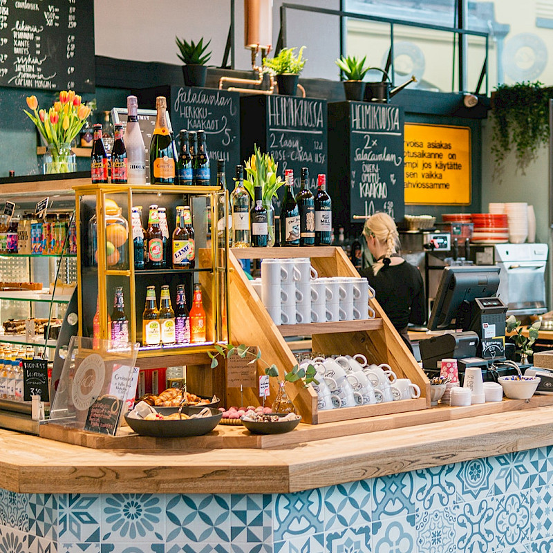 Ravintolat ja hotellit