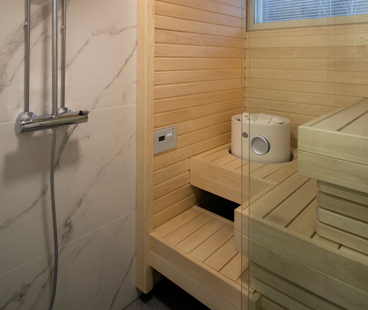 Saunaremontti toteutettuna linjasaneerausremontin yhteydessä.