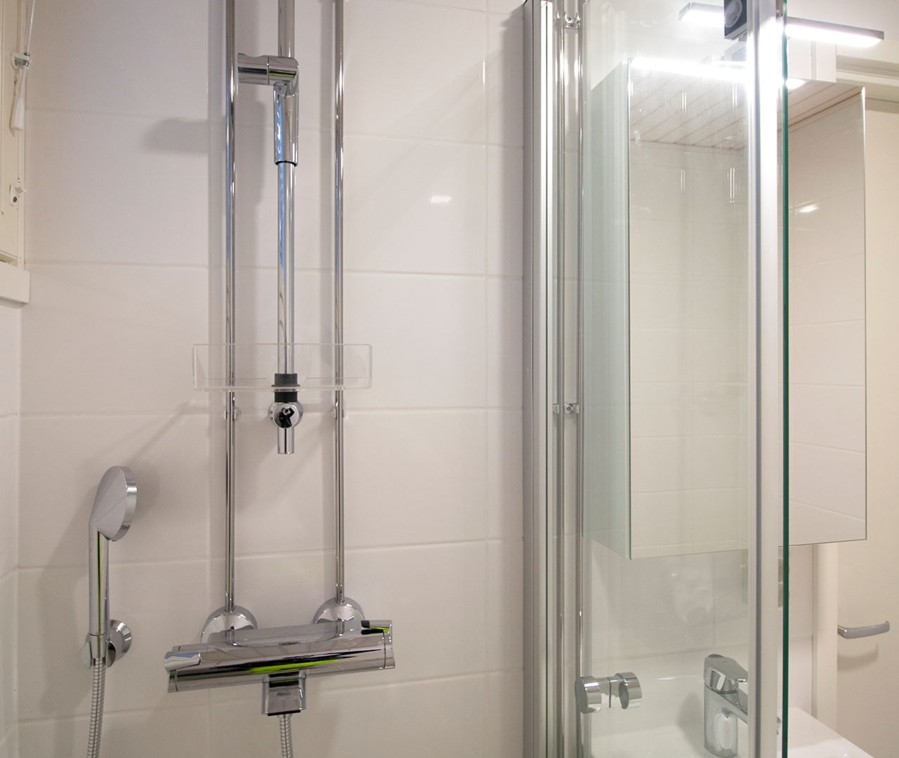 Suihkutilan uusi ilme.