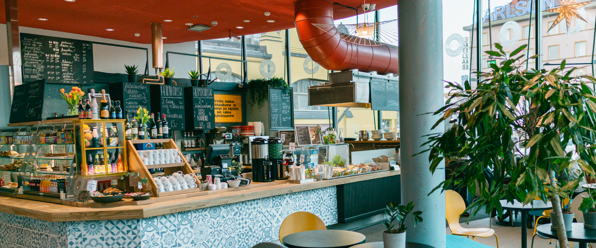 Ravintolat ja hotellit