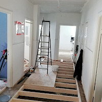 Myös lattiaremontti toteutettiin tässä kohteessa.