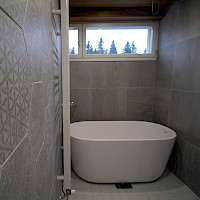 Pieneenkin tilaan sopii kylpyamme.