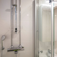 Suihkutilan uusi ilme.